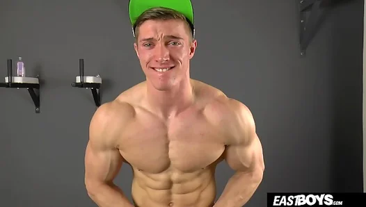 Jackin That Thicc Hard Rod — Hot Straight-Lookin Twink Goes Wild – 18+