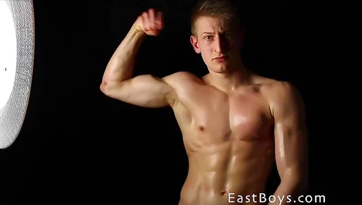 Muscle Stud Shows Off His Sculpted Body — Sexy Ripped Shemale Fantasy 18+