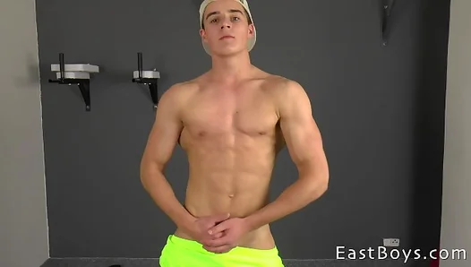 Sweat-Drenched Muscle Teens Steamy Solo Strip Show – GayFitnessCast 18+