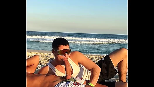 Slender Top Rides Huge Black Cock, Takes It Raw on Sandy Shore – 18+