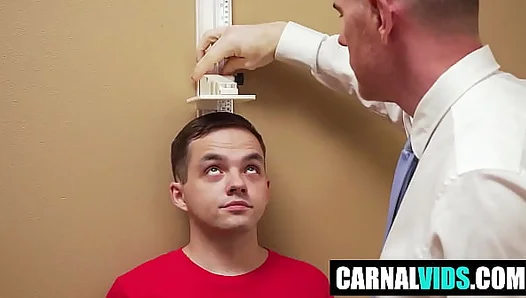 Dr. LeGrand Gets Probed Deep by Rivers Thick Tool – GayPornMD 18+