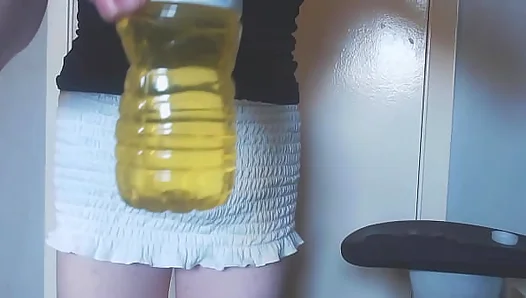 Exhibitionist Pees Publicly, Flaunting Tight Ass — SkinnyFemboyOso 18+