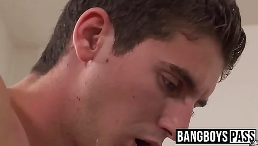 Blonde Top Goes Raw In Covers Him With Cum – Hot Gay Sex 18+