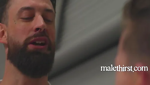 Deep anal craving unleashed—hot star takes it all like a pro– Exclusive GAY scene