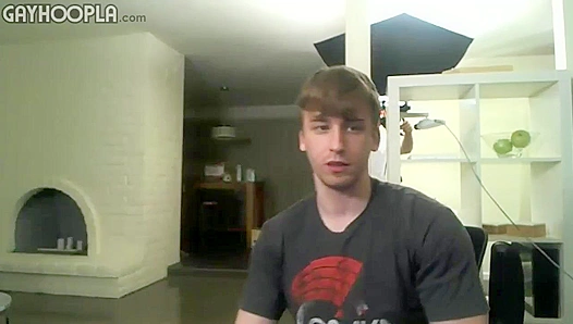 Dmitrys Thick Pole Throbs as He Jerks Off Slowly – Steamy Solo Show – GayPorns 18+