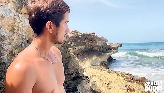 Marco Lucca Goes Wild: Hot Bareback Fun on the Sunny Beach – RealityDudes