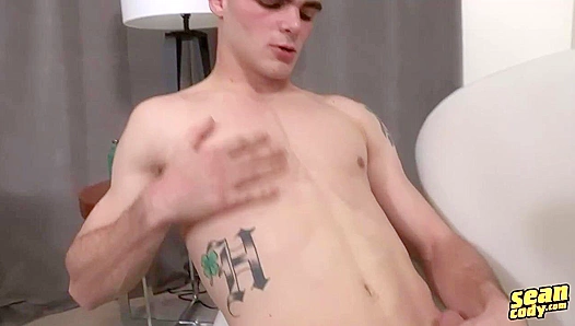 Hot Hobby Nights: Hung Young Stud Fucks His Fist Wildly – Hobies 18+
