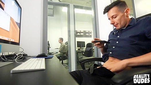 Sean Peek Eddie Rabbit Fuck Hard in Hot Office Session – RealityDudes 18+