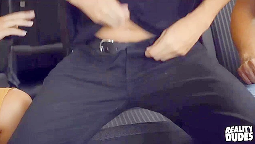 Jalif Takes Control: Steamy Interracial Encounter with Chaseable Hunk Shawn – Hot Gay