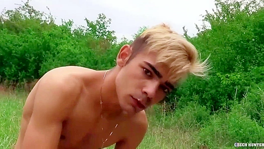 Blonde Twink Takes Outdoor Ride, Bursts with Pure Ecstasy – 18+ Gay Sex