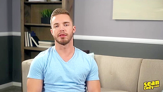Midwest Muscle Gets Horny — Live Solo Session with Big Dick Play – SeanCodyX