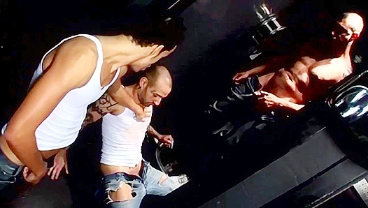 Triple Trouble: Hung Buddies Swap Spit Suck Thick Cocks Raw – TwistedDudes 18+