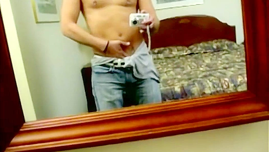 Naughty Amatuer Flaunts His Sexy Nude Bod – OurBoyFriends