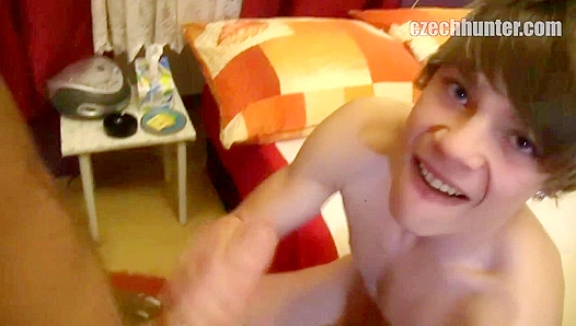 Buff Czech Hunk Takes Facial, Cheeks Pounded Open — GayHunter 18+