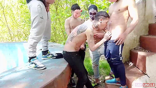 Moonlit Madness: Masked Twinks Fuck Wild Outdoors – Hot Gay Orgy XXX