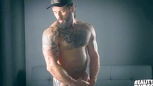 Manuel DeBoxers Rock-Hard Thighs Thick Uncut Muscle Cock – RealityDudes