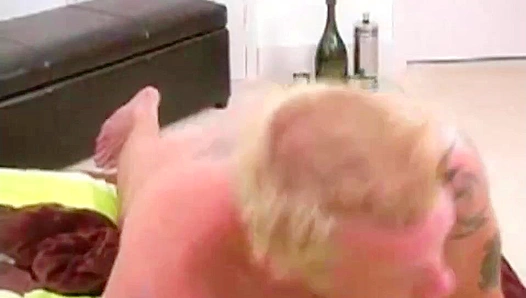 Tyler Olaf Let Loose: Steamy Threesome Action for Guys 30+ – GayXXXHub 18+
