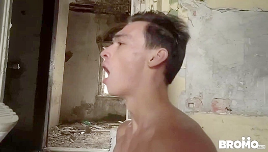 Horny Twinks Beg for Hard Anal in a Filthy Warehouse – BromoUS 18+