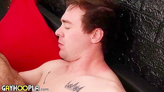 Isaac Hauncho Takes Mason Skyy Deeper Than Ever in Steaming Bareback Ride – GayHoopla