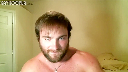 James Big Beard Muscular Booty On Full Display – Raw Gay Bear Action