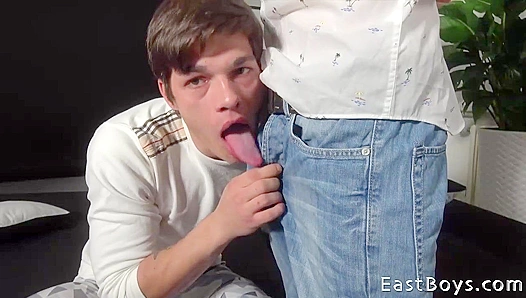 Daniel Donovan Stretches Wide for Massive Load — EastBoy Power Play – 18+