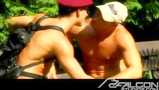Boris Jerry Swap Hot, Juicy Blowjobs in Steaming Glory – TinyGays 18+