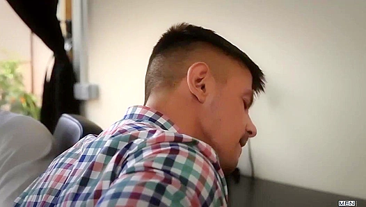 Tomas Takes Tonys Massive 10 Cock Like a Pro – Hot Office BJ Scene – GayPornHub